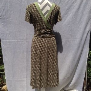 Sandra Darren Dresses - Sandra Darren | easy wear circle dot print dress Sandra Darren Dresses - Sandra Darren | easy wear circle dot print dress